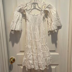 NWT last chance. Donating in 3 dayslGiacomo Cinque ⭐️white dress